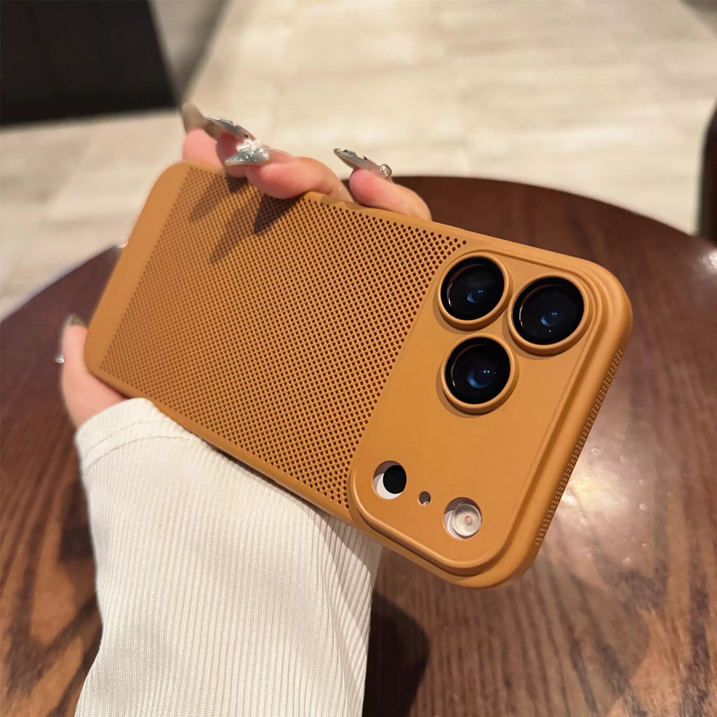 Soyutma işgüzar işıqlı lüks yüksək səviyyəli Apple 17/16promax mobil telefon qutusu iPhone17Ar üçün uyğun yeni model ultra nazik 16plus nəfəs ala bilən 15Pro obyektiv hər şey daxil olmaqla 14 düşməyə qarşı 13 kişi və qadın sərt çanta