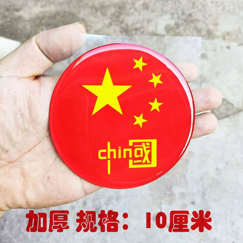 3D Qırmızı Bayraq Bamper Etiketləri Şəxsiyyət Etiketləri Qalınlaşmış Epoksi Yansıtıcı Bayraq Etiketi Suya davamlı Çizilmə Qapağı Qapağı