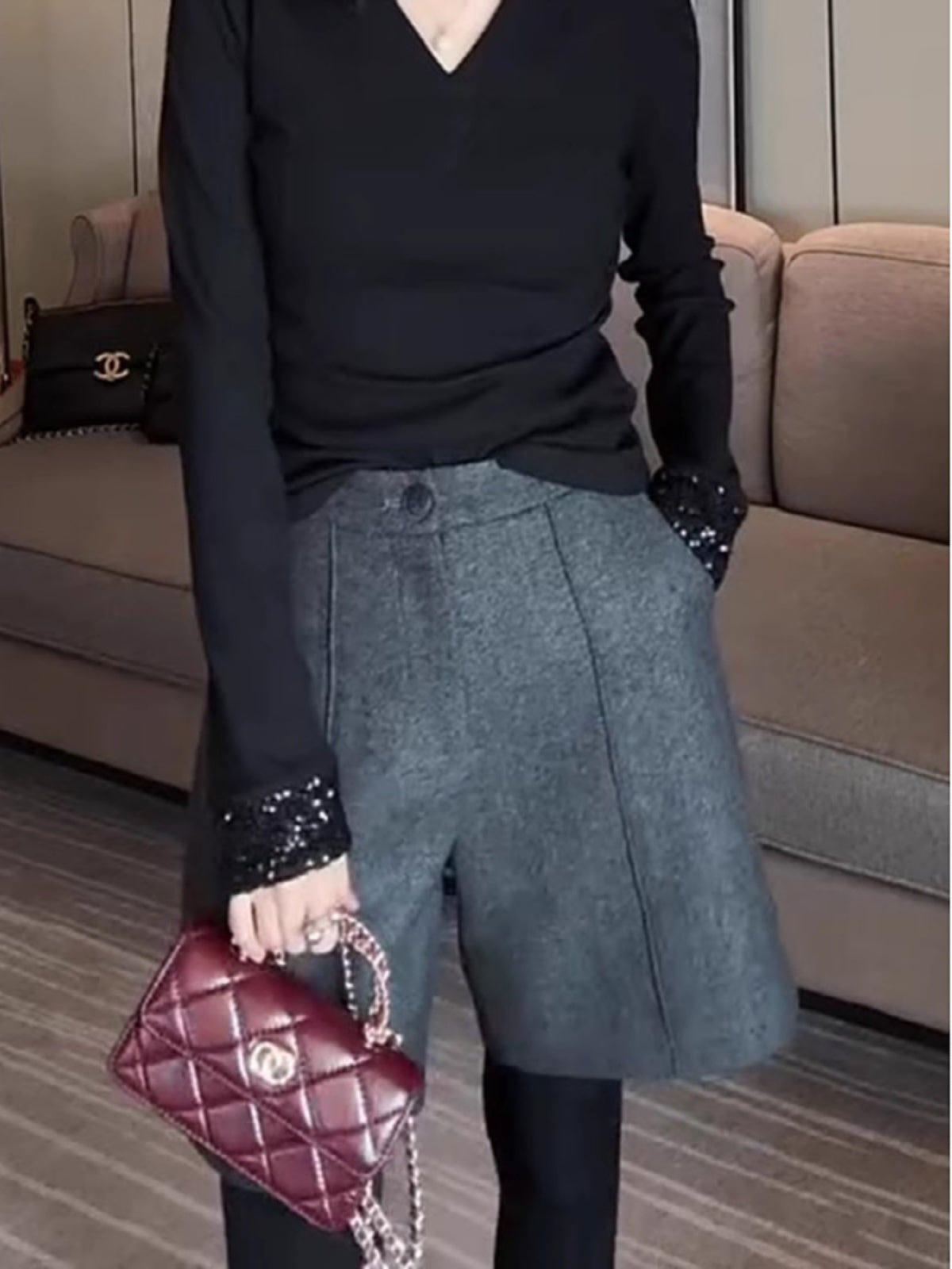 Bu yaz trend olan, geniş ölçülü, zərif boz rəngli qadınlar üçün kostyum şortları, geniş, şık, gündəlik və çoxfunksiyalı beşgönlü şalvarlar.