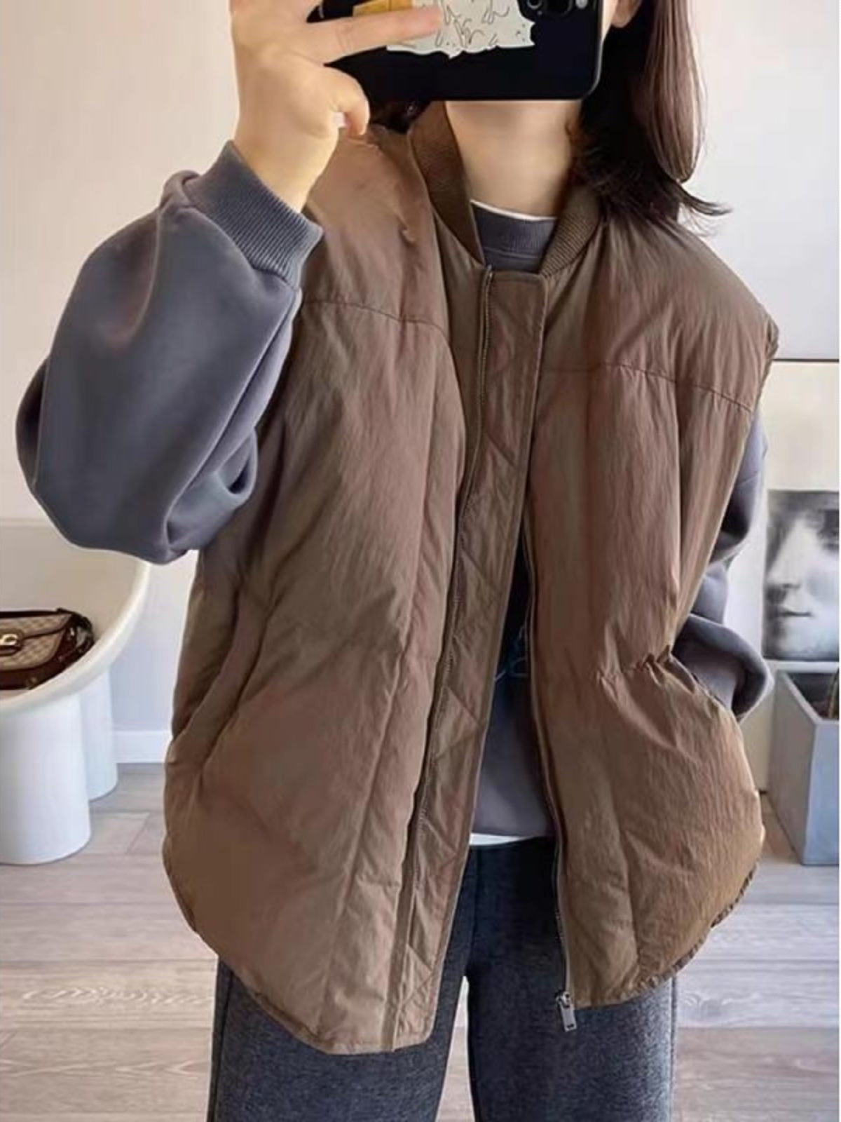 2026-cı ilin qışı üçün isti və şık pambıqdan hazırlanmış jilet, böyük ölçülü qadınlar üçün uyğundur, dəbli və arıqladıcı qolsuz palto.