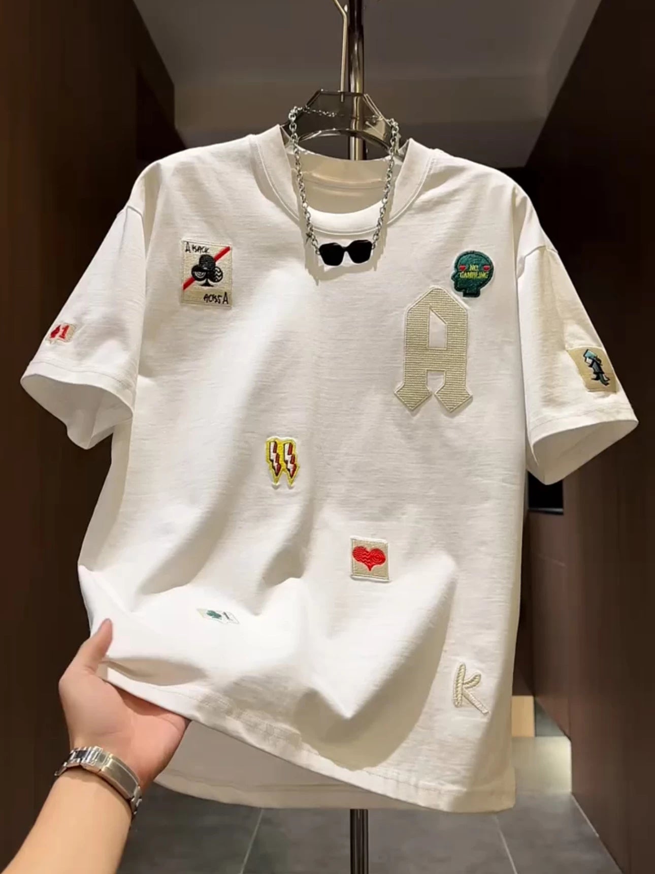 Yay yeni moda çox yönlü sadə yaraşıqlı hərf naxışlı kişi köynək dəyirmi boyun yarımqol qısaqol temperamentli top