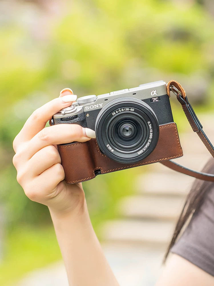 Fotoqraflar üçün uyğundur Sony a7c2 qoruyucu çanta a7m5zve10 ikinci nəsil güzgüsüz kamera çantası a7m4A7CR dəri çanta a6700 baza A7R5 əsl dəri qabıq inək dərisi çiyin qayışı dekorativ aksesuarlar