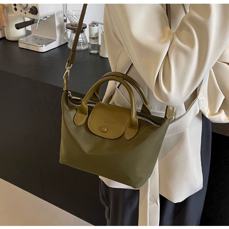 Luxury daily high-end women's bag, 2025 new style, lightweight nylon dumpling bag, cross-body bag for going to work