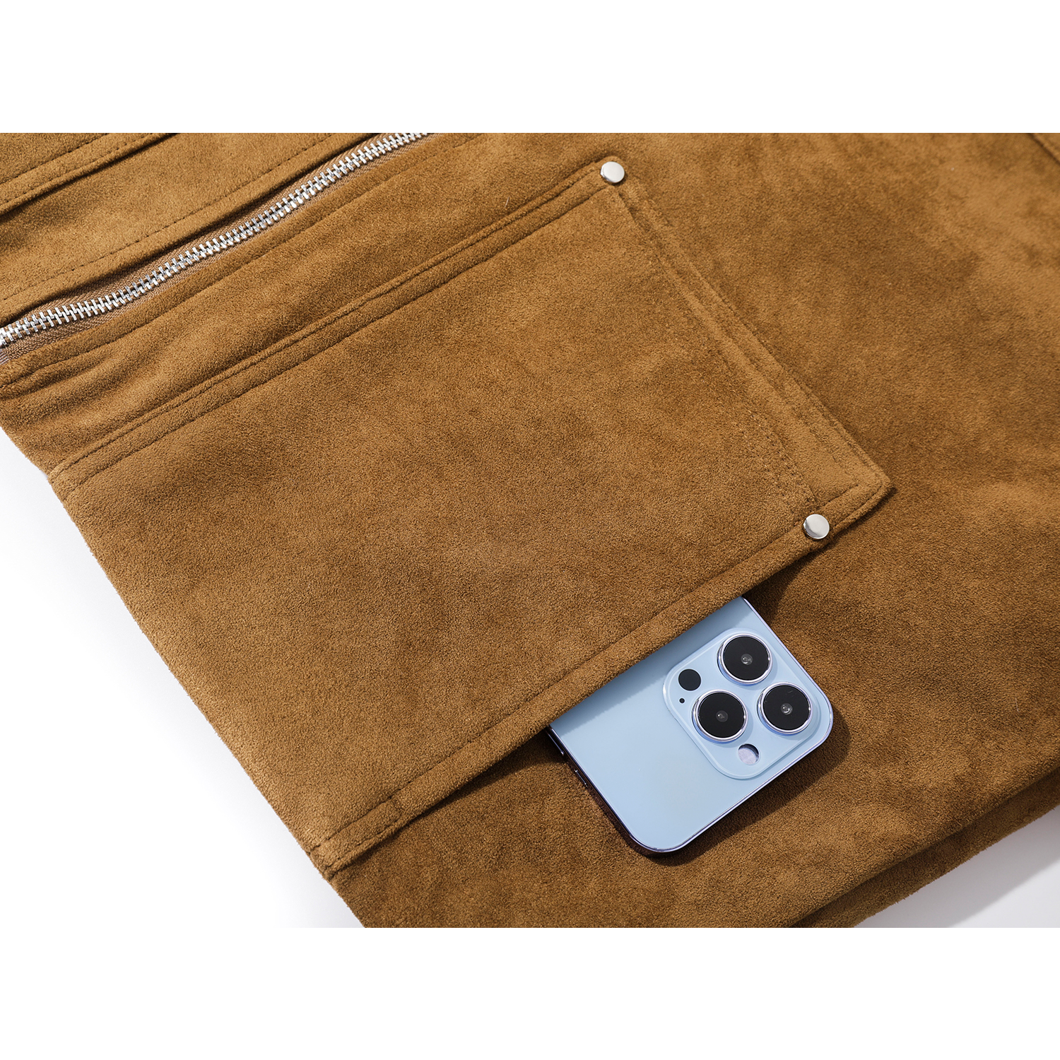 Cholisa-nın möhtəşəm dizaynlı qadın qış tüklü gödəkçəsi, 2025-ci il istehsalı yeni retro ağ ördək tüklü zamşa palto.