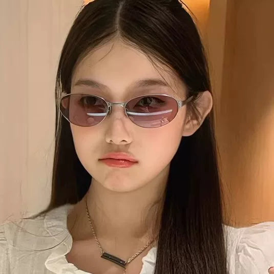 Jennie retro metal pişik gözü bənövşəyi günəş eynəyi anti-UV Koreya versiyası Y2K dəbli günəş eynəyi şirin və sərin qız