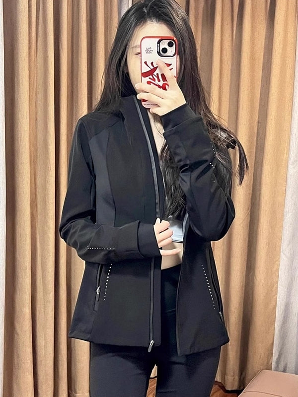 Qadınlar üçün Qara İncə Fit Softshell Windbreaker Gödəkçəsi, 2026 Yeni Yaz Modeli, Böyük Ölçülü, Arıqladıcı Açıq Hava İdman Gödəkçəsi