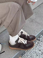 Avropa üslubunda orijinal dəridən hazırlanmış krujevalı retro alman məşq ayaqqabıları qadın 2025 yaz/payız yeni düz idman təsadüfi idman ayaqqabıları