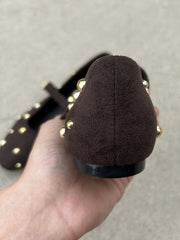 İspan küçə geyimləri brendinin 2025-ci il yeni zamşa tikmələri ilə düz gündəlik çox yönlü tək qayışlı aşağı kəsikli qadın ayaqqabıları