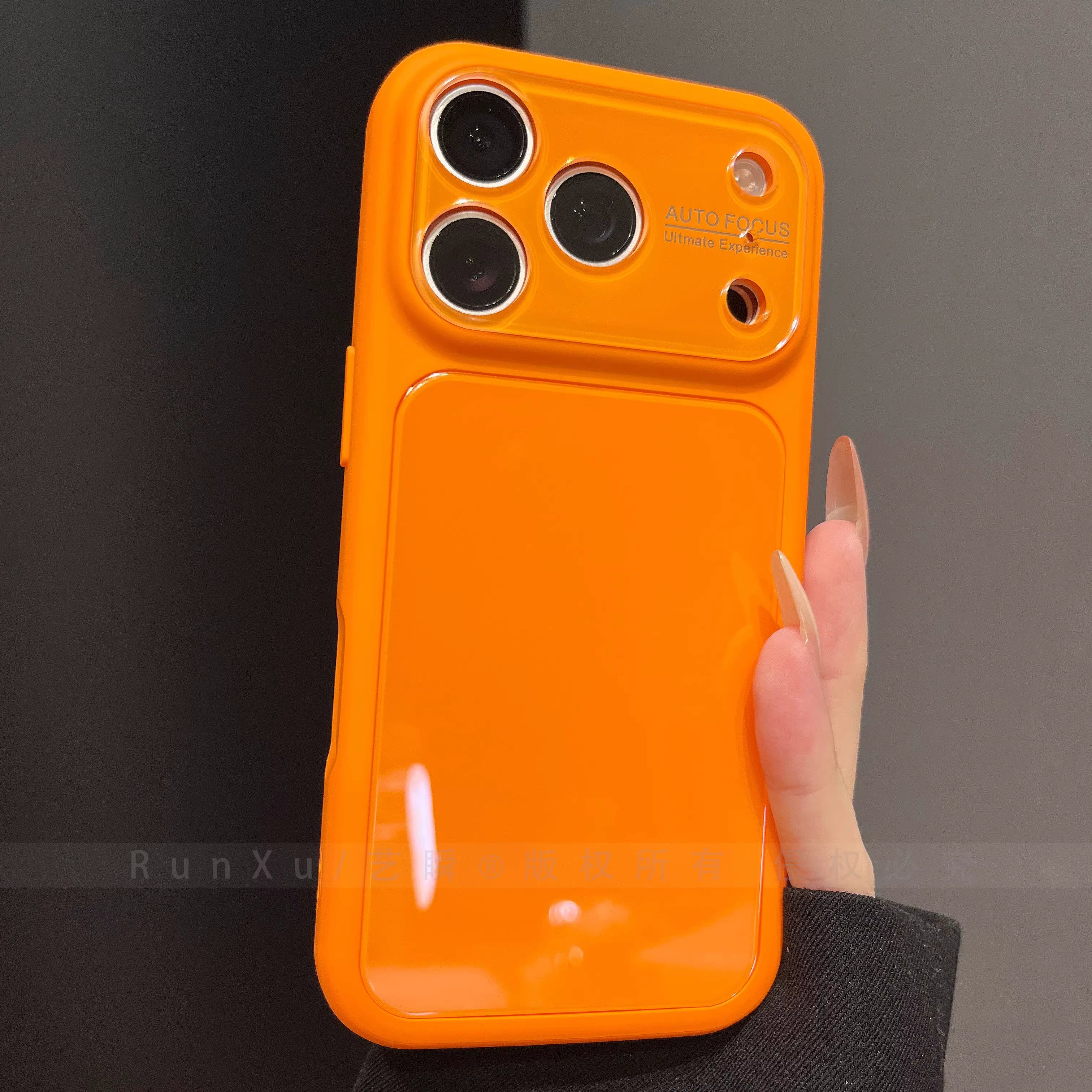 Parlaq partlamaya davamlı temperli şüşə dayaq qabığı Apple 17ProMax cib telefonu üçün uyğun yeni iPhone16pro 360° fırlanan stend 15:00 qadın 17 düşməyə qarşı hər şey daxil qoruyucu örtük