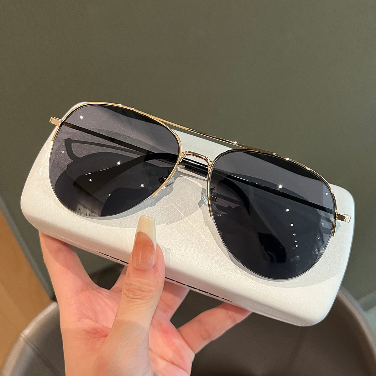Kişilər və qadınlar üçün Aviator günəş eynəkləri, böyük üzlər üçün çox yönlü, sürücülük üçün arıqlama, anti-UV qurbağası eynəkləri, fərdiləşdirilmiş yarım çərçivəli gün eynəkləri