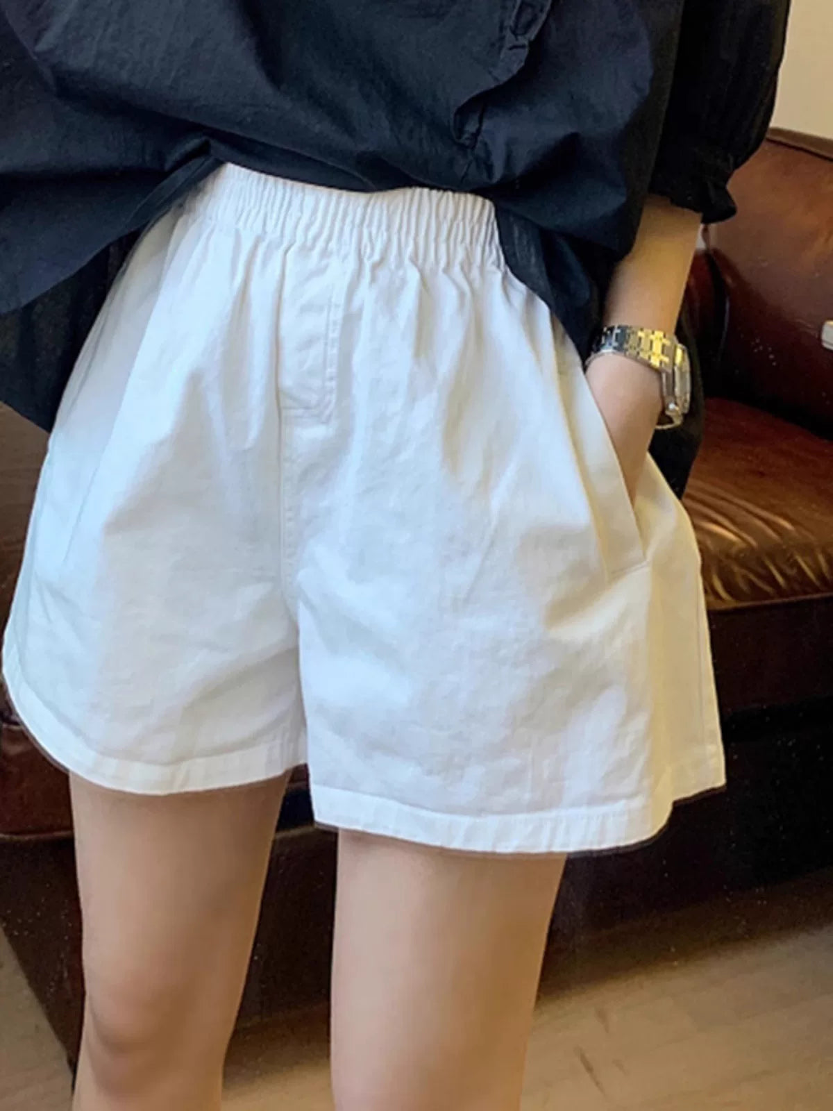 Brend sayğacları xarici ticarət mərkəzi endirimini geri götürür orijinal qadın geyimləri 2026 yeni ağ şort qadın şalvarları yay nazik stil