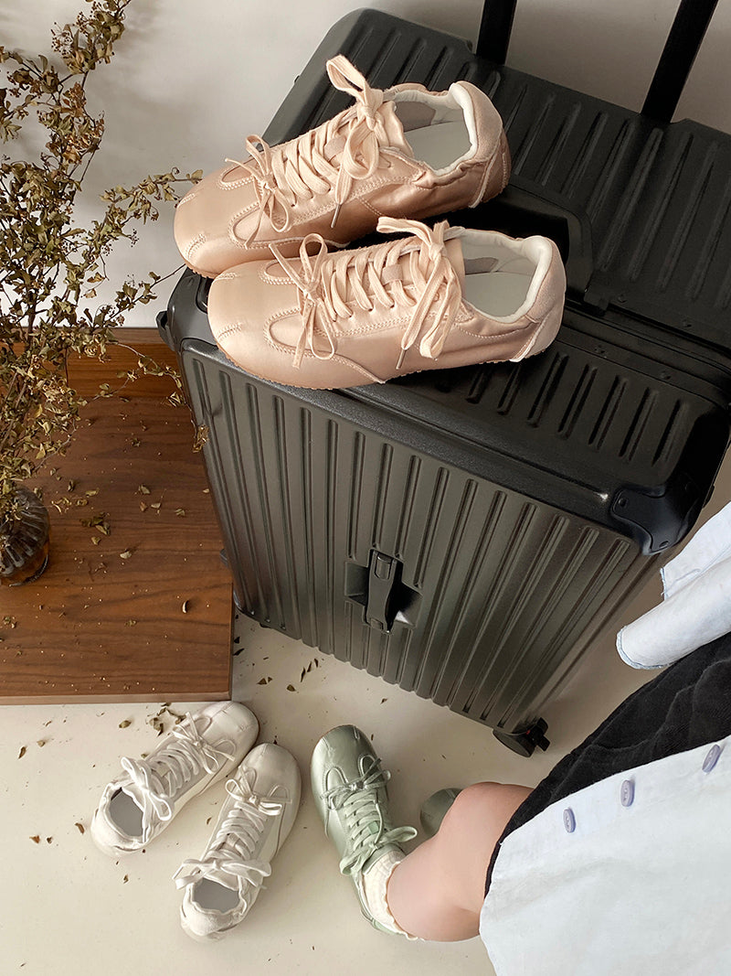 YesDay Sweet Dəyirmi Barmaq Düz Təsadüfi Ayaqqabılar 2026 Yaz Yeni Gəlişi Çox yönlü Yay Balet Stilində Alman İdman Ayaqqabıları Qadınlar üçün