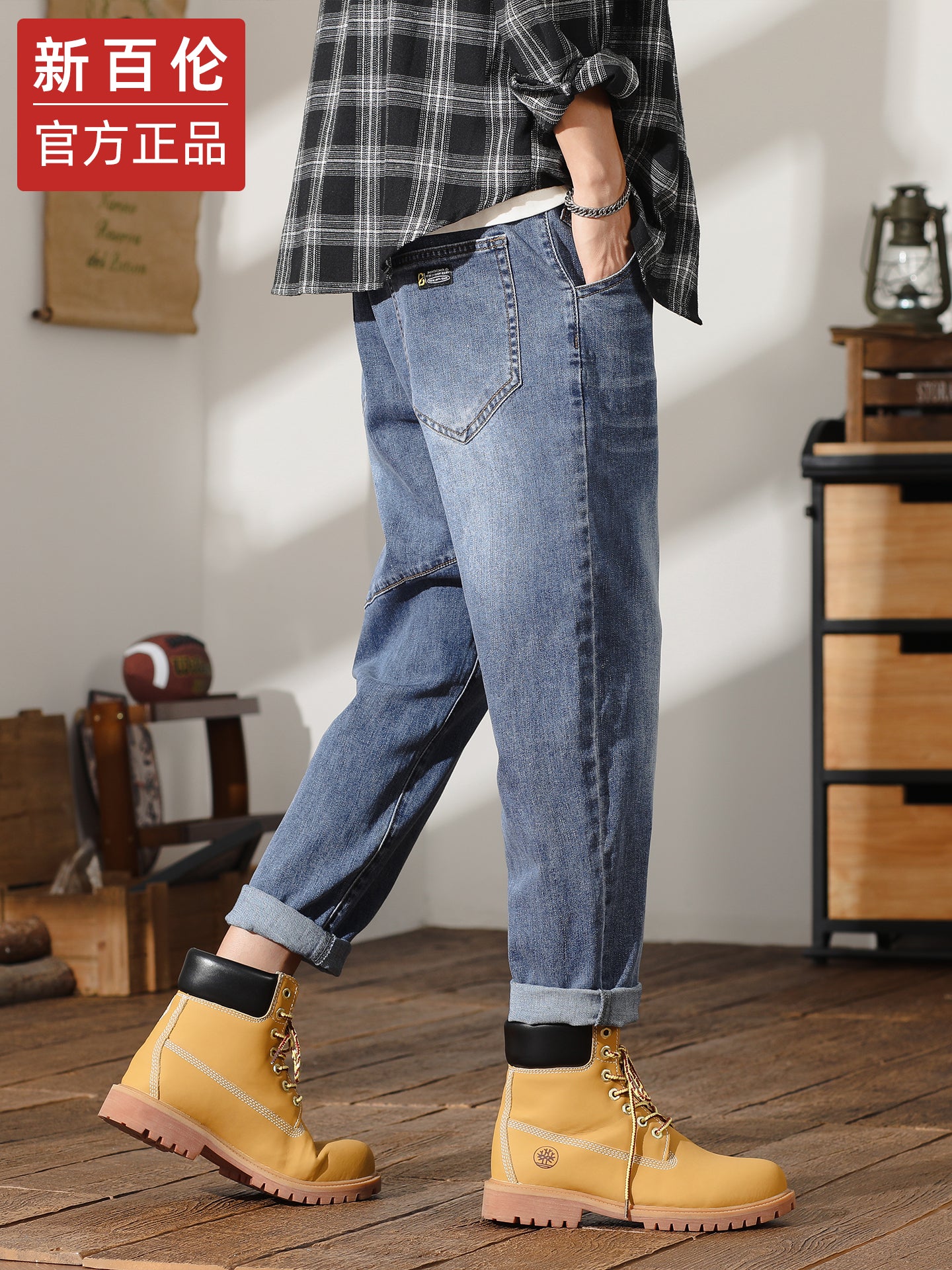 New Balance Amerika üslubunda dəbli kişi yük cins şalvarı, boş düz ayaqlı, hərəm tərzi, gündəlik uzun şalvar, 2025 payız yeni modası.