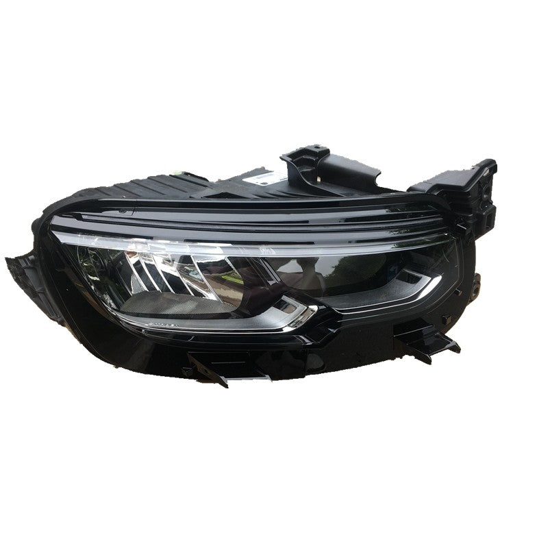 Citroën C5 Aircross fara dəstinə, LED faralara və orijinal fara/dönmə işıqlarına tətbiq olunur.