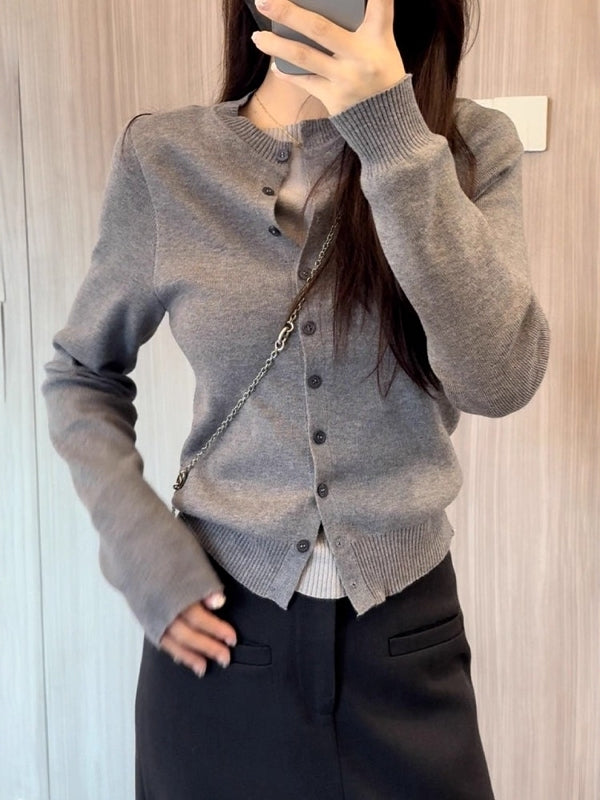 Colorless faux two-piece knit cardigan for plus size women, slimming style, new 2025 fall design, high quality sweater top.