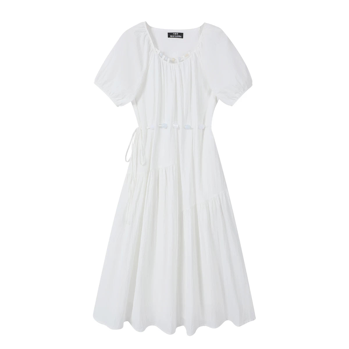 Chola Lisanın saf və cazibədar ağ donunda fransız gözəlliyi və özünəməxsus cazibəsi, zərif və zərif çimərlik geyimi əks olunub.