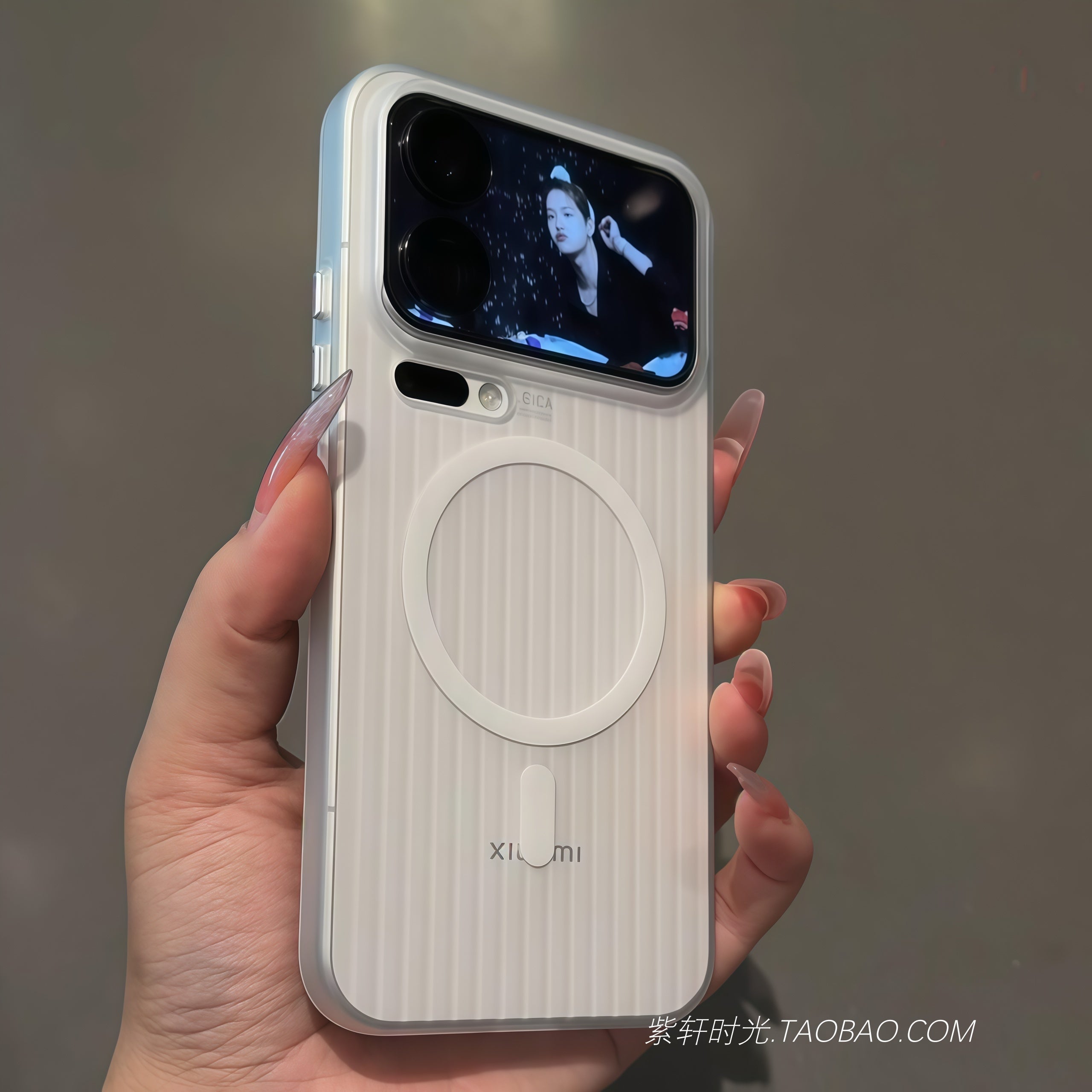 Buz tutqun şaxtalı ağ Magsafe maqnit doldurma Xiaomi 17pro mobil telefon qutusu K90Max çamadan nümunəsi 15 ızgara büzməli 14 sərt 13Ultra Redmi K80 barmaq izinə və kirə davamlıdır