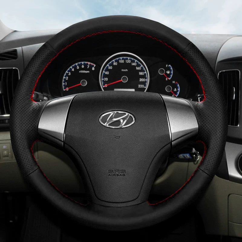 Hyundai Elantra, Hyundai Mistra, Hyundai Yuedong, Tucson və Langdong ix35 üçün qış versiyası üçün əl ilə tikilmiş orijinal dəri sükan örtüyü.