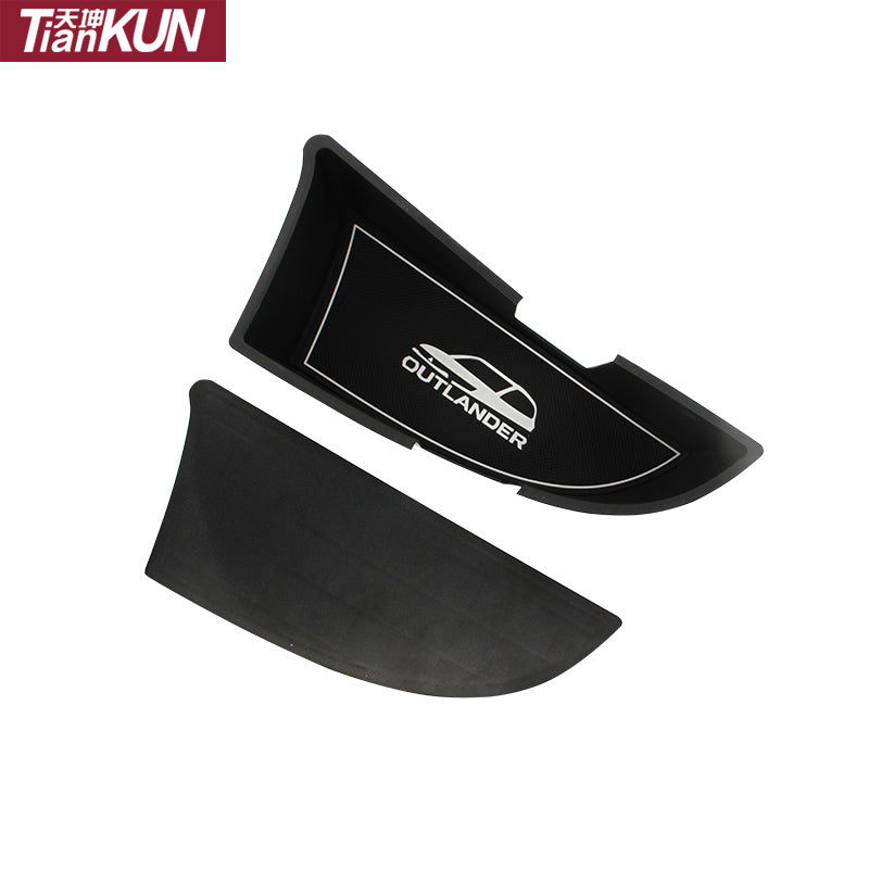 Yan saxlama qutuları, alət qutuları və baqaj üçün saxlama bölmələri, eləcə də 5/7 oturacaqlı modifikasiyaları olan 2016-2022 Outlander.