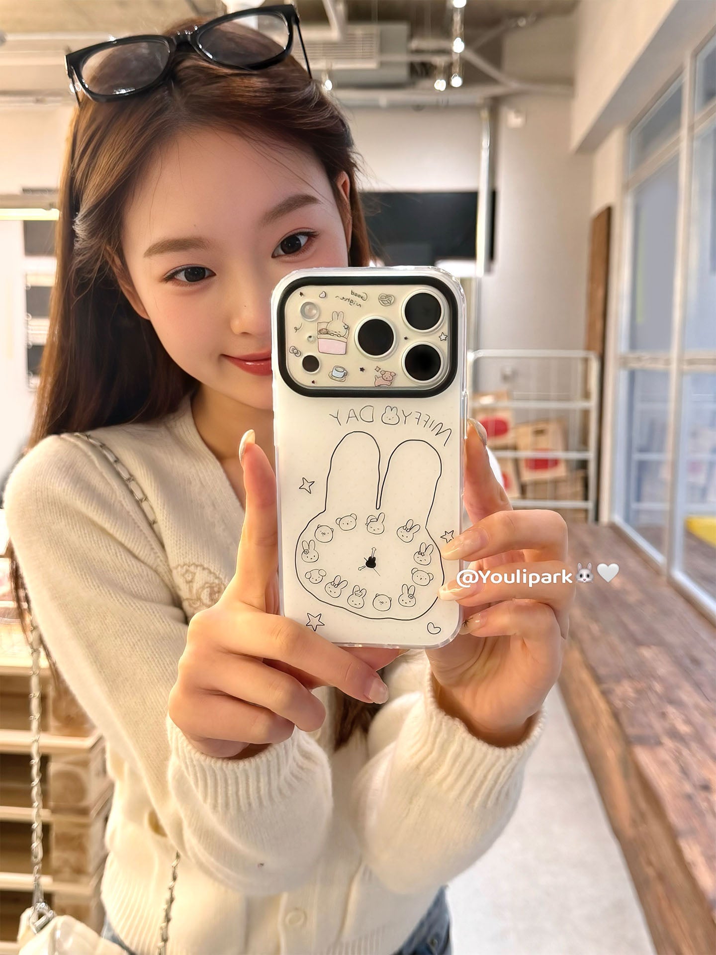 Yuri Park ins Koreya sadə və yaraşıqlı dovşan ayı saatı 17 17pro Apple 17ProMax cib telefonu qutusu iPhone16 hər şey daxil 14 yeni 16Promax qoruyucu örtük