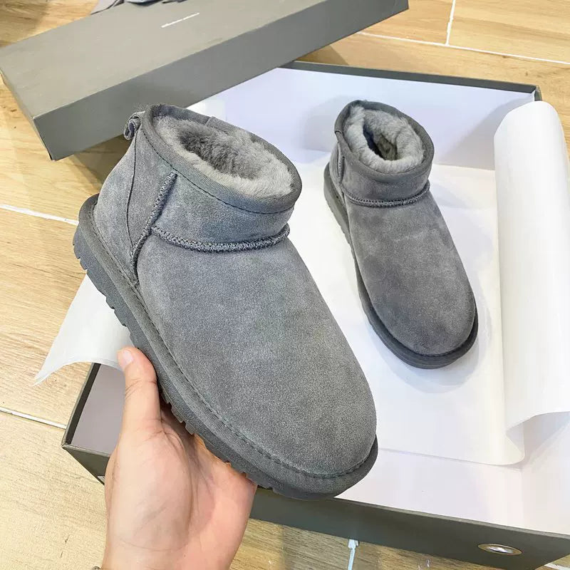 2025 Zhou Dongyu style snow boots, women's short boots, leather and fur, winter genuine leather, wool lining, large size men's shoes.