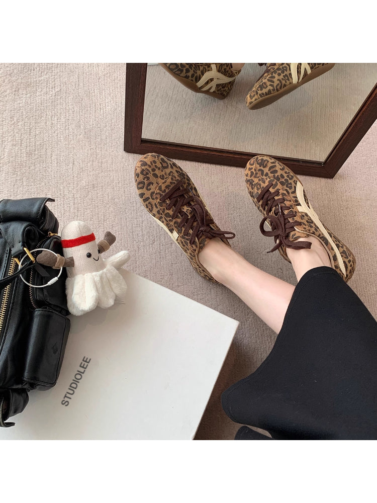 Women's brown leather German training shoes, 2025 new model, leopard print, retro soft heel, everyday sports shoes.