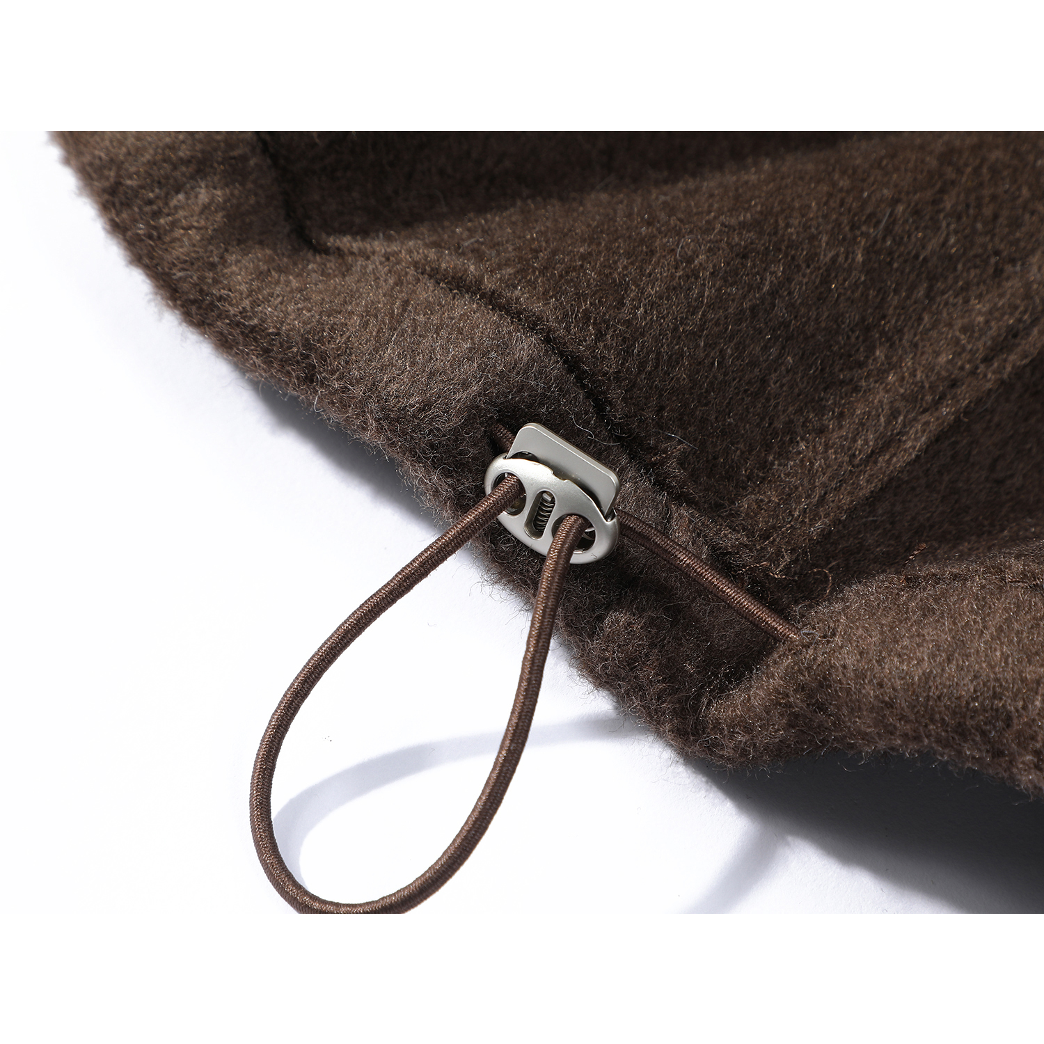 Cholisa-nın yumşaq, çox yönlü və rahat üslublu payız və qış hırka jileti, Koreya üslubunda qadın geyimləri ilə bəzədilib.