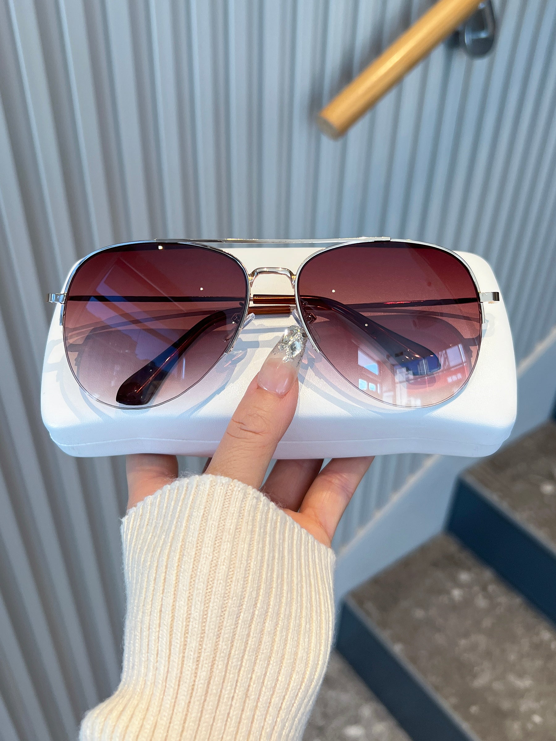 Kişilər və qadınlar üçün Aviator günəş eynəkləri, böyük üzlər üçün toad eynəkləri, sürmə və sürmək üçün anti-UV fərdiləşdirilmiş yarım çərçivəli gün eynəkləri, moda