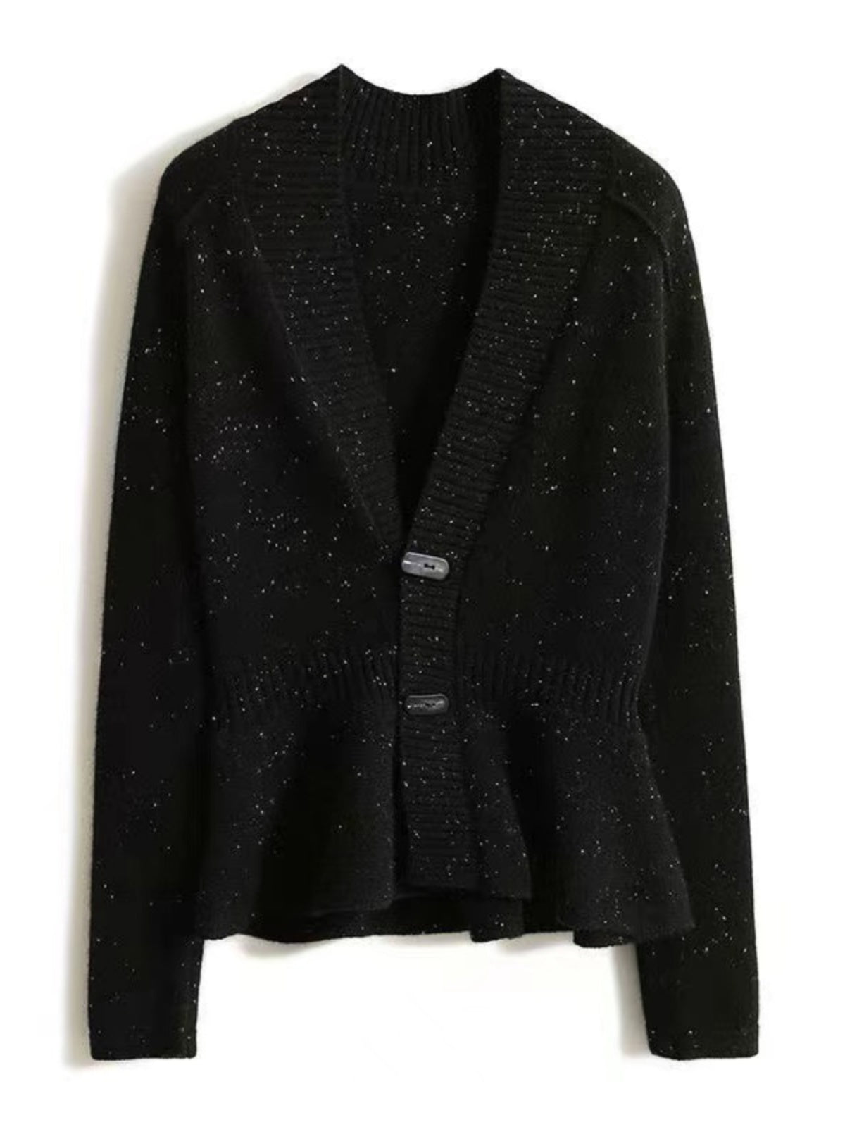 High-end, elegant Chanel-style sweaters, cardigans, and coats made from leftover export goods from international brand stores, collected from department stores.