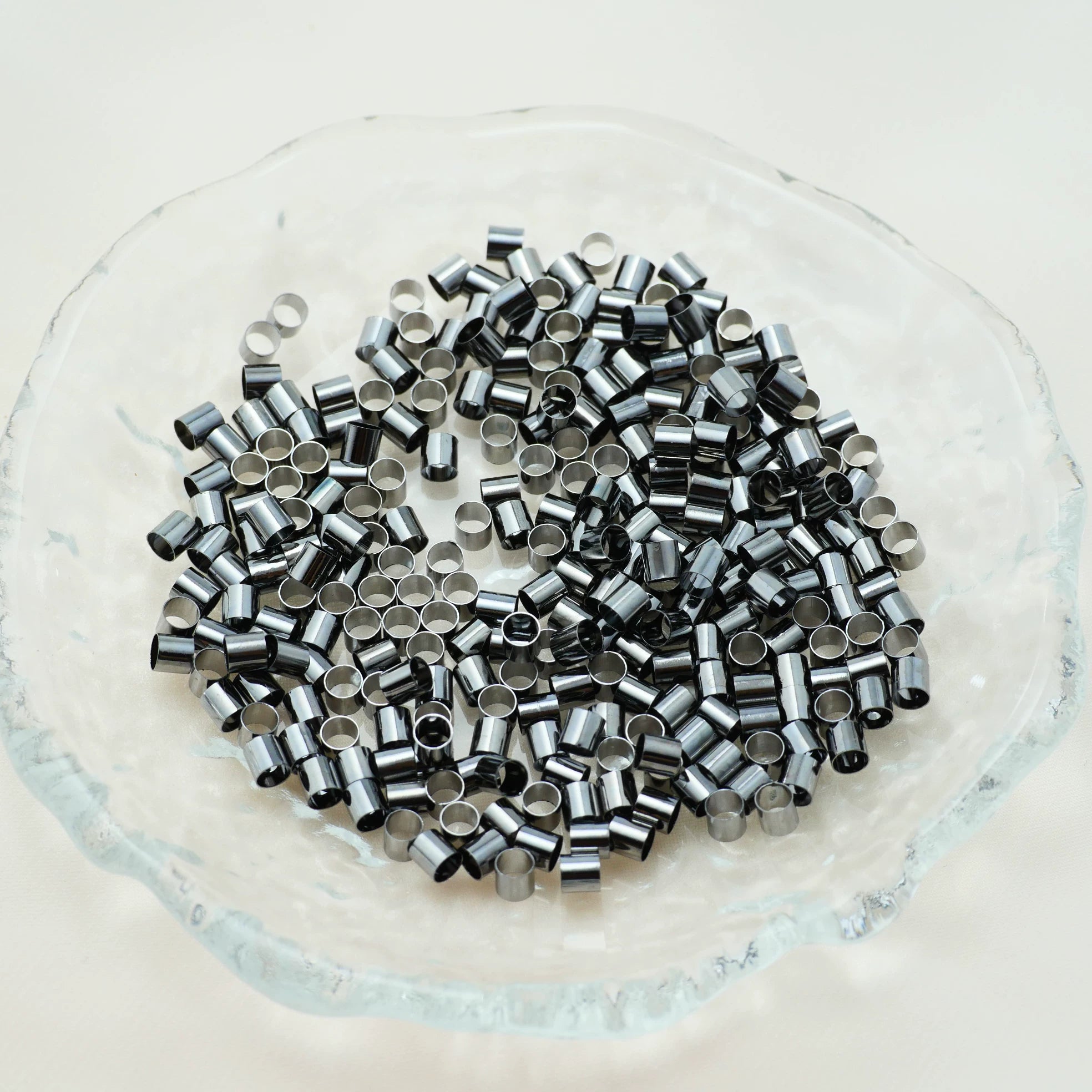 1.5mm muncuqlu bilərzik yerləşdirmə borusu yerləşdirmə muncuqlarını bitirən klip boyunbağı bilərzik yerləşdirmə tokası diy aksesuarları materialı