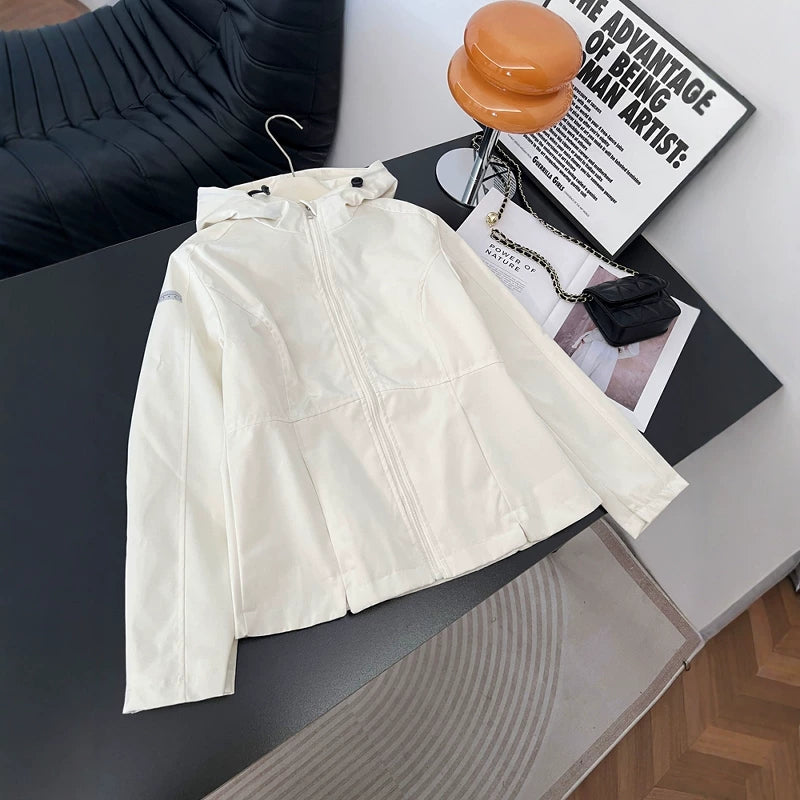 Qadınlar üçün Böyük Ölçülü Moda Başlıqlı Windbreaker Gödəkçəsi, 2026 Yaz Yeni Stil, Qəşəng, Boş Forma, Arıqladıcı, Çoxfunksiyalı Qadın Topu