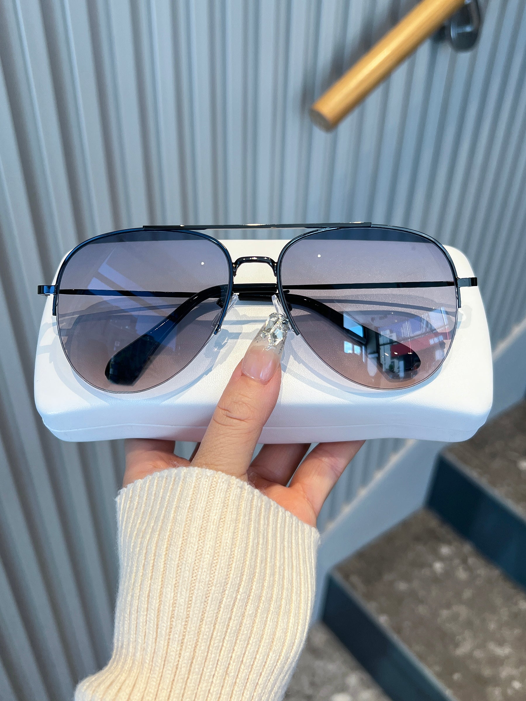 Kişilər və qadınlar üçün Aviator günəş eynəkləri, böyük üzlər üçün toad eynəkləri, sürmə və sürmək üçün anti-UV fərdiləşdirilmiş yarım çərçivəli gün eynəkləri, moda