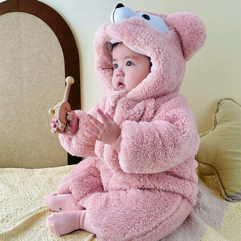 Körpə alt paltarları, payız və qış geyimləri, payız geyimləri, bədheybət və gülməli payız və qış açıq hava geyimləri, yeni doğulmuş körpə qış geyimləri, tuflilər