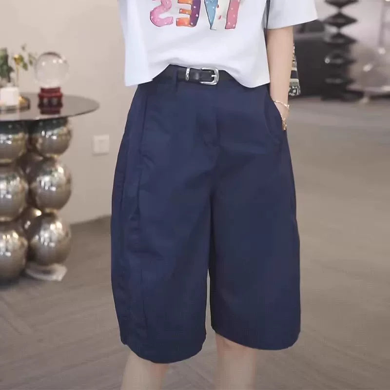 Xaki rəngli karqo şortları, üçölçülü biçimli, beş guşəli biçimli, qadın yay böyük ölçülü, Koreya üslubunda, boş, gündəlik, çoxfunksiyalı geniş ayaqlı şortlar.