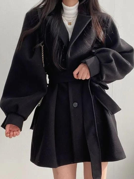 Qadın qış yun paltosu, kiçik, orta uzunluqlu, kostyum yaxası, qalınlaşdırılmış, kəmərli, arıqladıcı, fənər qollu, pambıqla örtülmüş trençkot