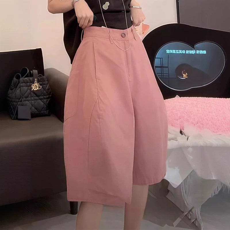 Xaki rəngli karqo şortları, üçölçülü biçimli, beş guşəli biçimli, qadın yay böyük ölçülü, Koreya üslubunda, boş, gündəlik, çoxfunksiyalı geniş ayaqlı şortlar.