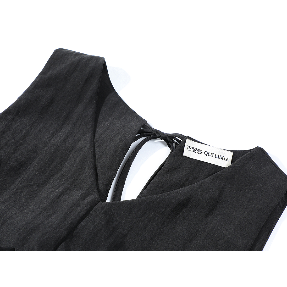 Cholisa'nın arxa tərəfində qalstuk dizaynlı, çox şirin kiçik topu, Koreya üslubunda qadınlar üçün sadə qolsuz köynək.