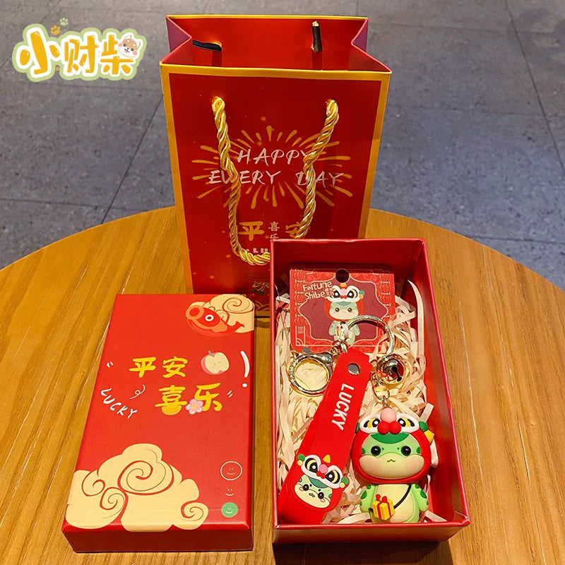 At ili üçün 2025 Yeni il hədiyyəsi - Qadınlar üçün avtomobil açarlığı/açarlıq və kişilər üçün sırt çantaları