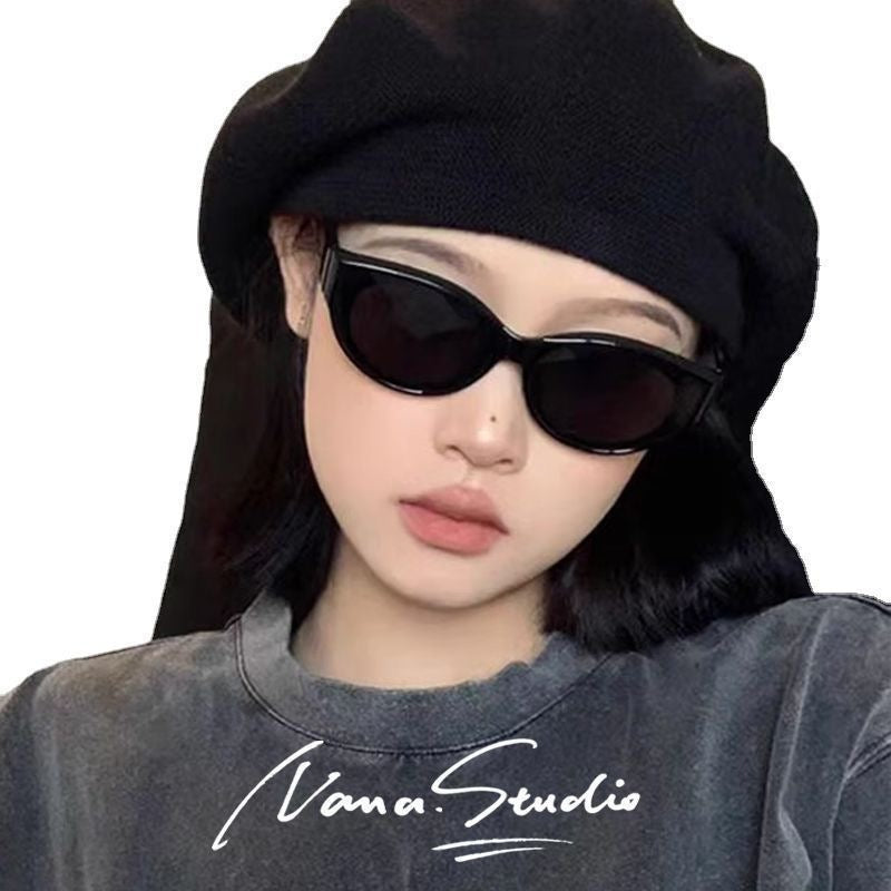 Jennie'nin qadınlar üçün eyni üslublu gün eynəyi, retro hottie, pişik gözlü kiçik çərçivəli eynəklər, polarizasiyalı anti-UV gün eynəyi, kiçik üz