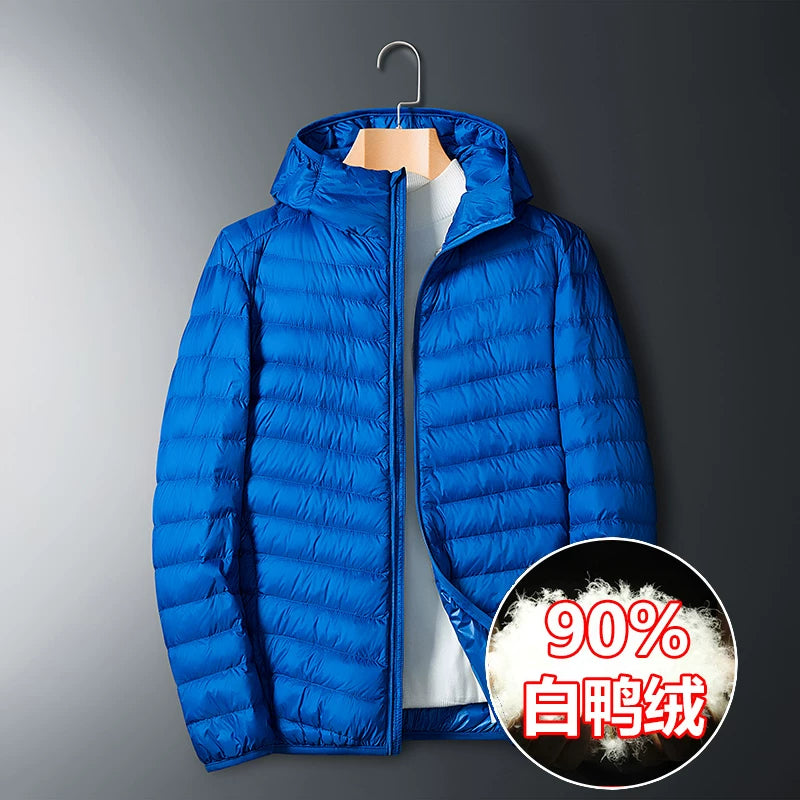 Ağacdələn 90% Ağ Ördək Tüklü Yüngül Tüklü Gödəkçə Kişilər üçün Qısa Stil Payız və Qış Yeni Stil Qısa Böyük Ölçülü İsti Küləkdən Qoruyucu Üst Geyim