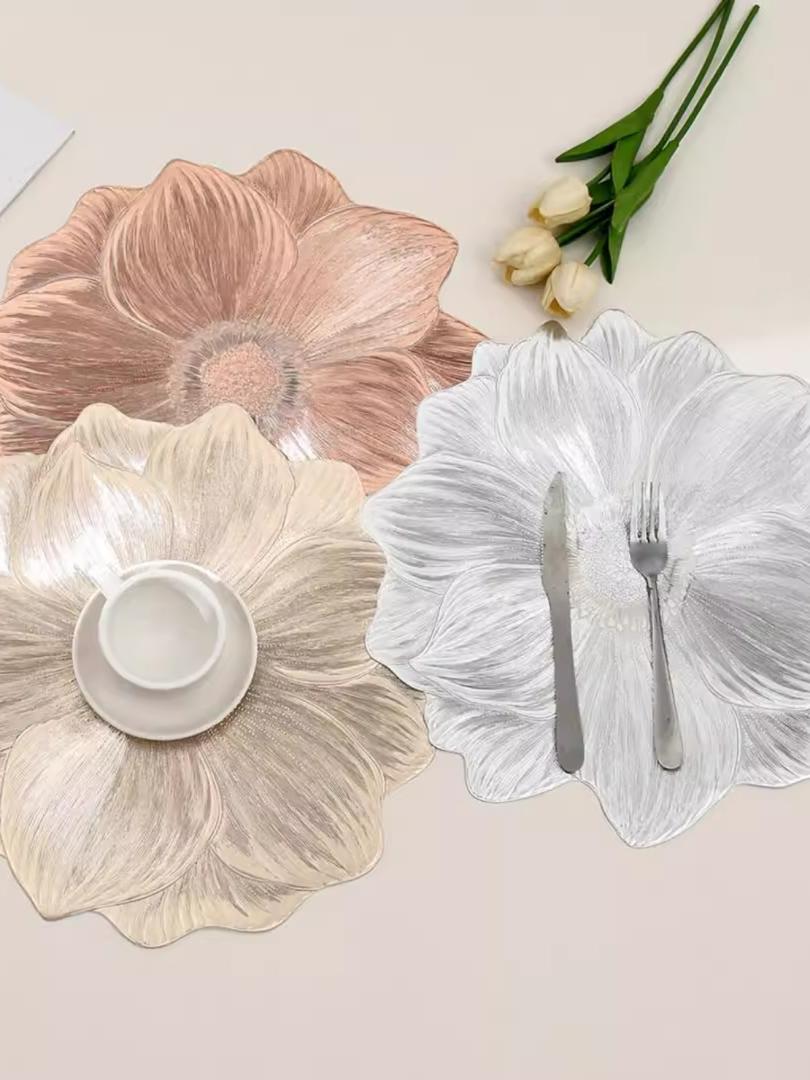 Çiçək Nordic üslubunda kreativ sürüşməyə qarşı mat dekorativ xalça PVC yanmağa qarşı izolyasiya döşəyi qabaqcıl lotus plaketi suya və yağa davamlıdır
