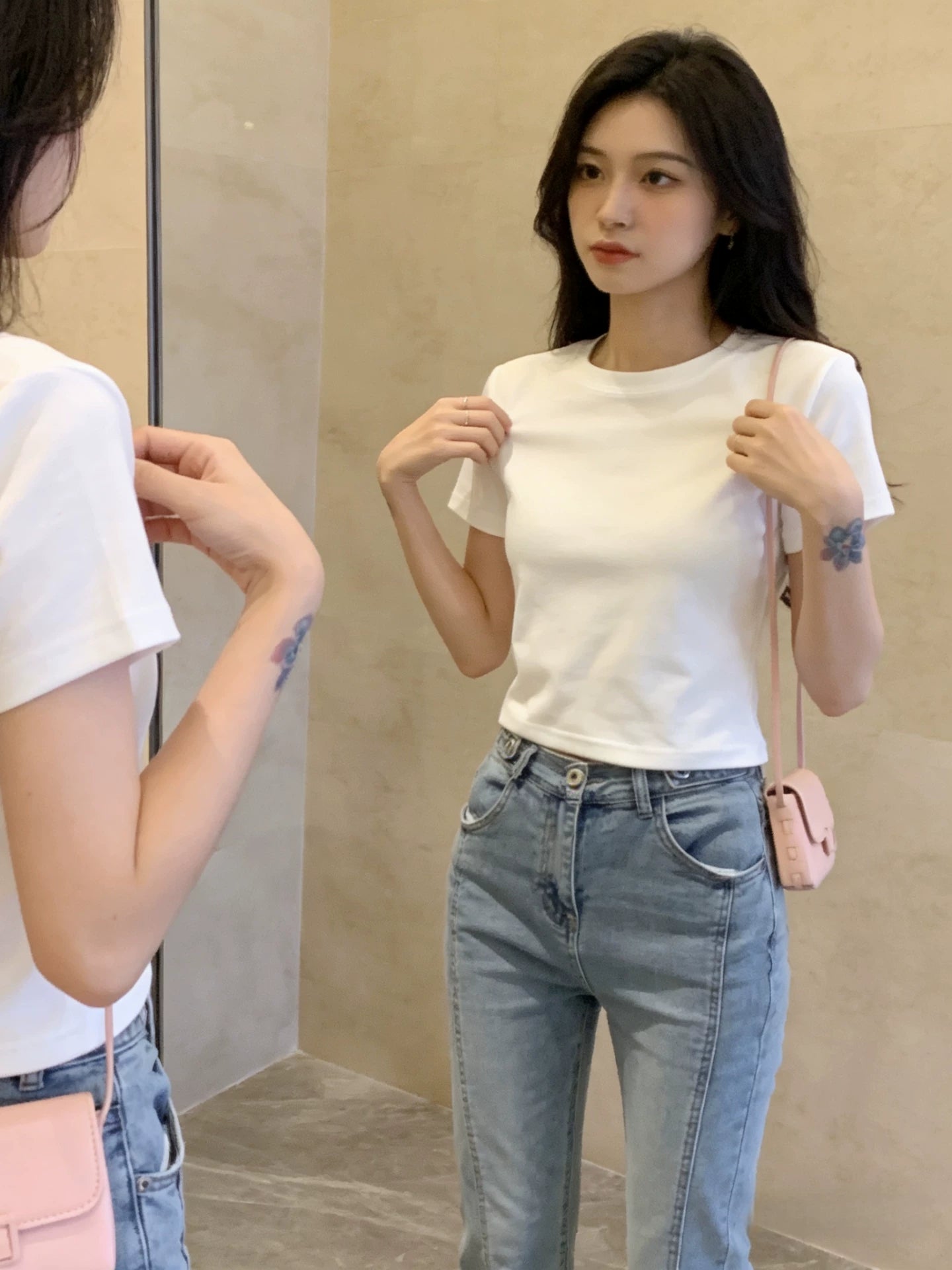 Dəyirmi boyun, sağ çiyin, qısa, nazik fit 2026 yeni qısaqol qadınlar üçün köynək, Koreya üslublu təsadüfi pambıq yarımqol yaş azaldan üst moda