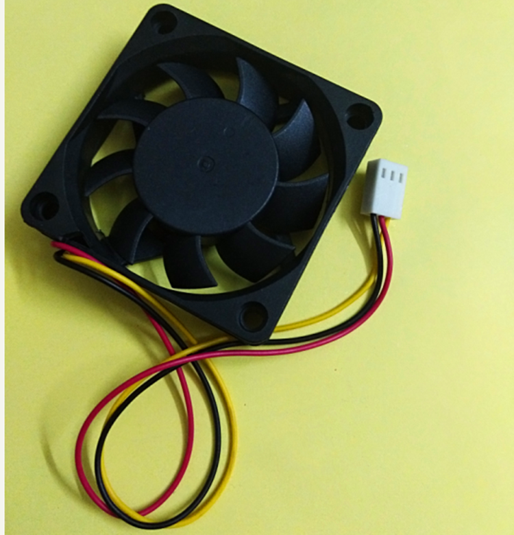 Kompüter CPU Bensan radiator 370 fan P3 yağ podşipnik 6015 kiçik 3P üçxətli bərabərtərəfli 6sm 12V səssiz