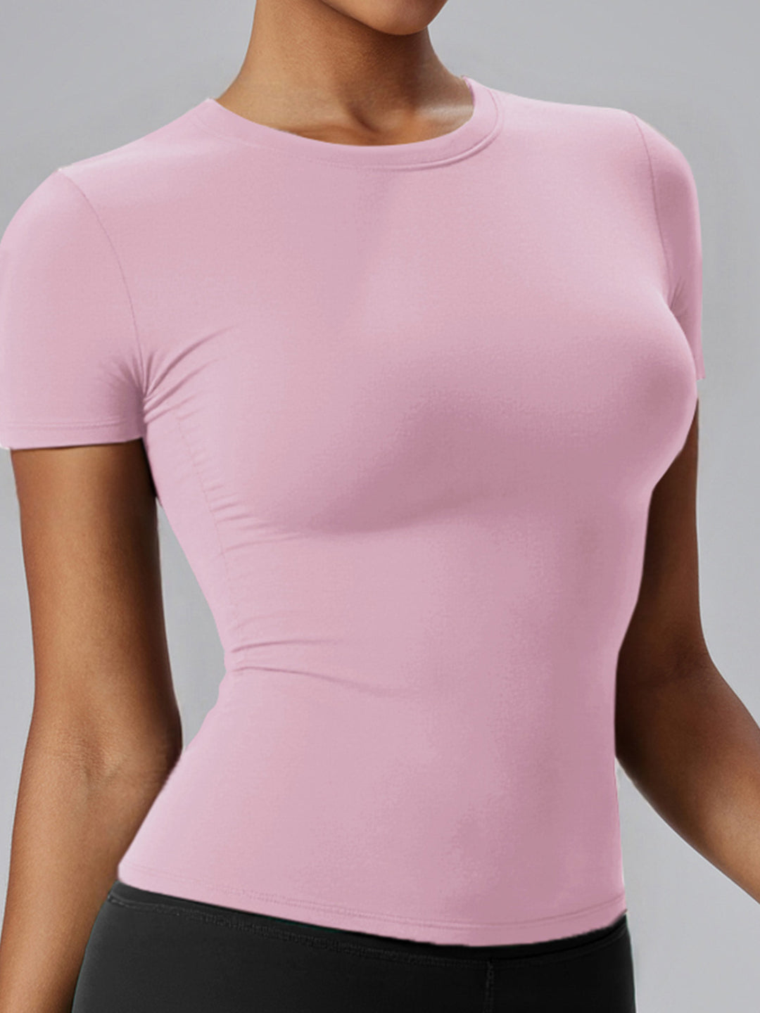 FS2506701 Rəngli Endirimli Çılpaq Nəfəs Alınan Yoqa Geyimi Qısaqol Slim Fit Fitness T-Shirti Qadınlar üçün İdman Üstü