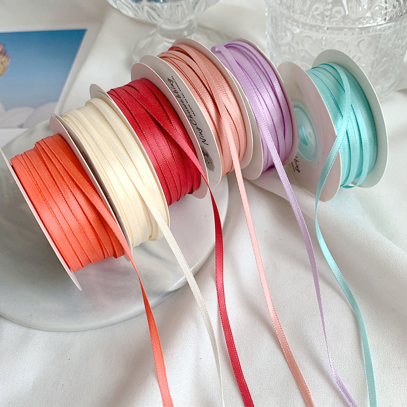 0,3 sm şifrəli iki tərəfli polyester lent toy yayı yüksək səviyyəli hədiyyə qablaşdırma ipək lent 3 mm nazik lent