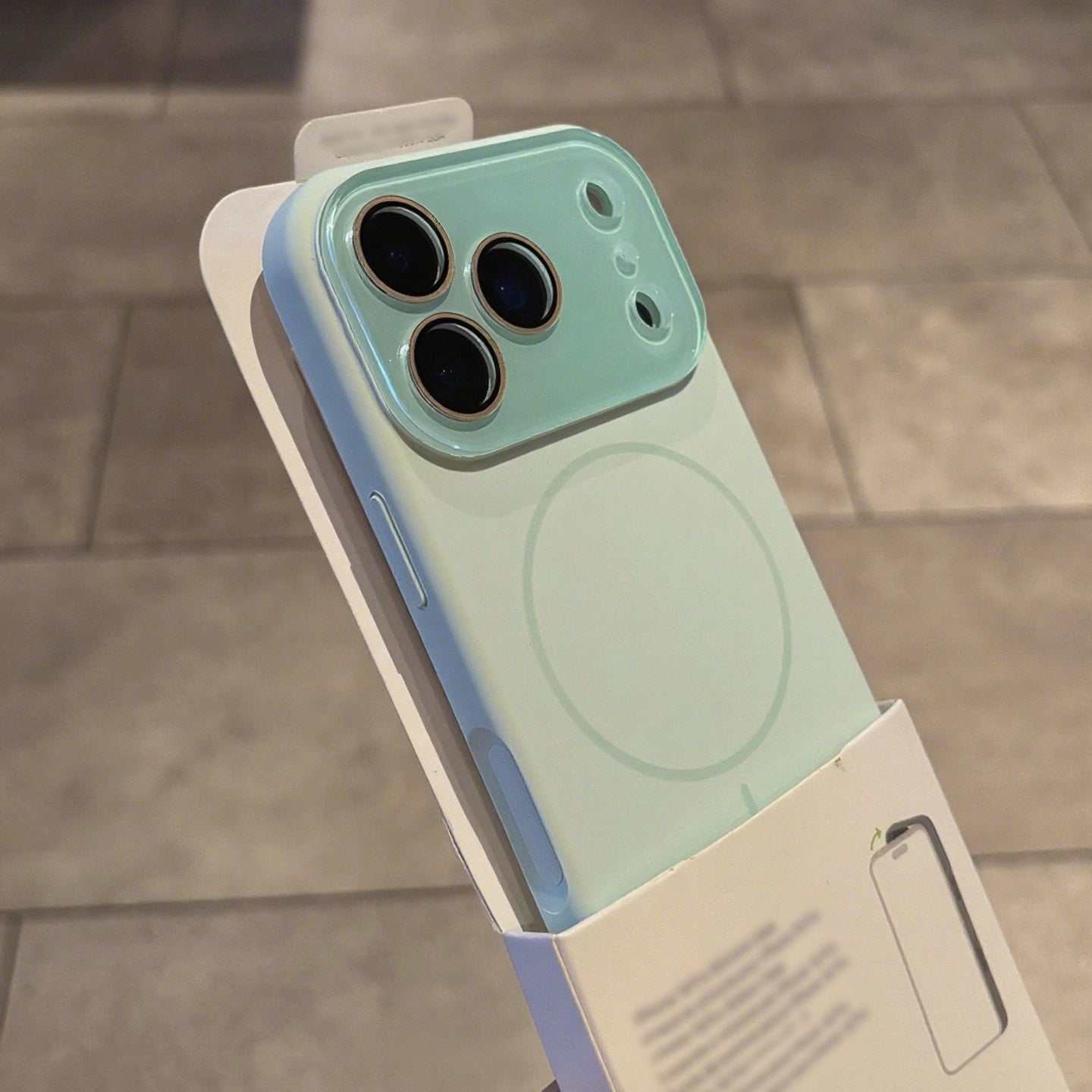 Apple iphone cib telefonu üçün uyğun maye silikon kiçik pəncərə, yeni 17promax yüksək səviyyəli sense 15 maqnit udma ilə 14 linza plyonka düz rəng 13 hər şey daxil düşməyə qarşı 16pro niş kişi və qadın qutusu