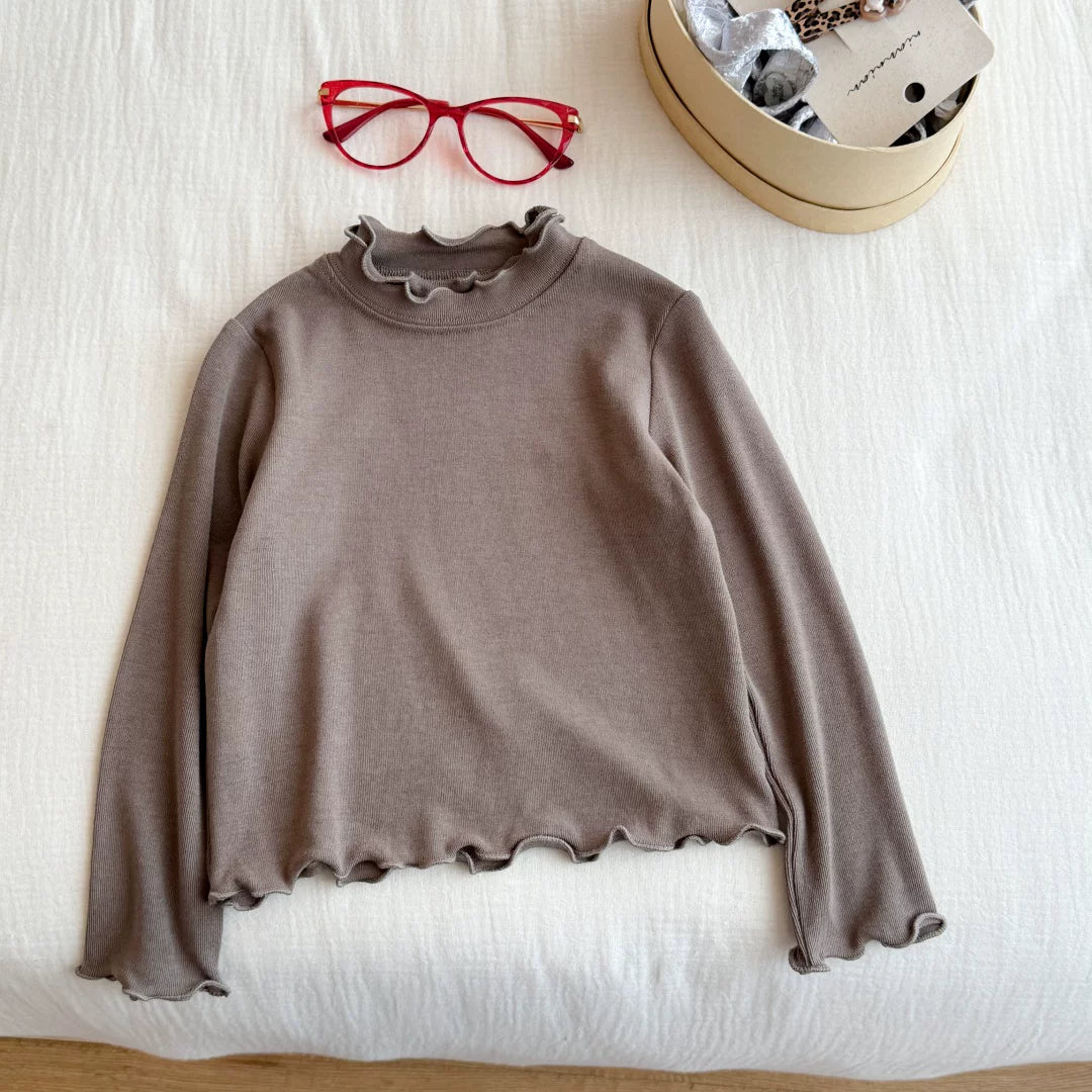 Qız uşaqları üçün dəbli və çoxfunksiyalı payız geyimləri: sadə krujeva yaxalıqlı futbolka, qız uşaqları üçün dəbli payız köynəyi.