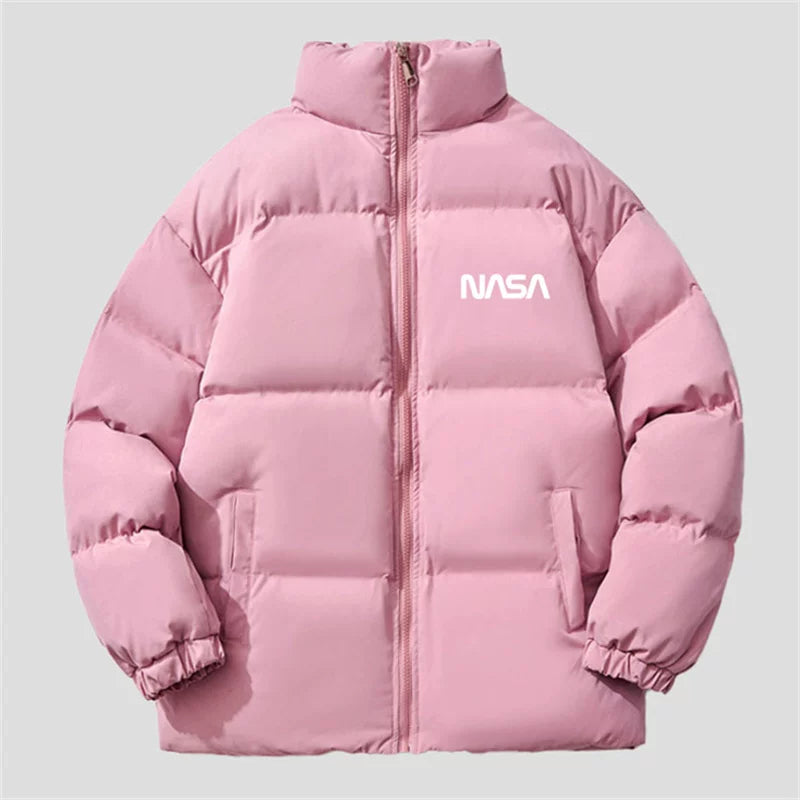 Brend ixracı üçün rəsmiləşdirmə ~ Univermaq rəsmiləşdirməsi GP kişi və qadınlar üçün yaxalıqlı pambıq gödəkçə, 2025 qış, qalınlaşdırılmış və isti, cütlük gödəkçə.