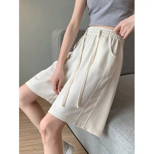 Əyri bədən quruluşuna malik qadınlar üçün 2026-cı il yay nazik, elastik bel, beş nöqtəli enli şalvar, arıqladan boş, yüksək belli idman şortları