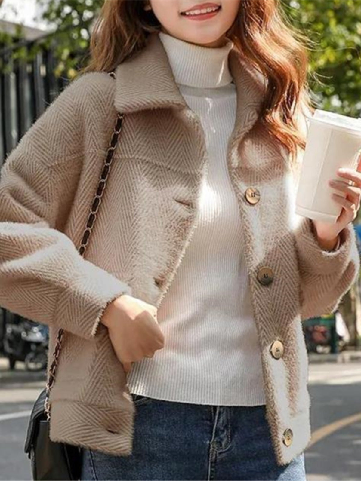 Qadınlar üçün isti süni sumqayır yun paltoları, geniş formalı, qalınlaşdırılmış, qızılı sumqayır üslubunda, qısa toplar, mövsümdənkənar endirim.